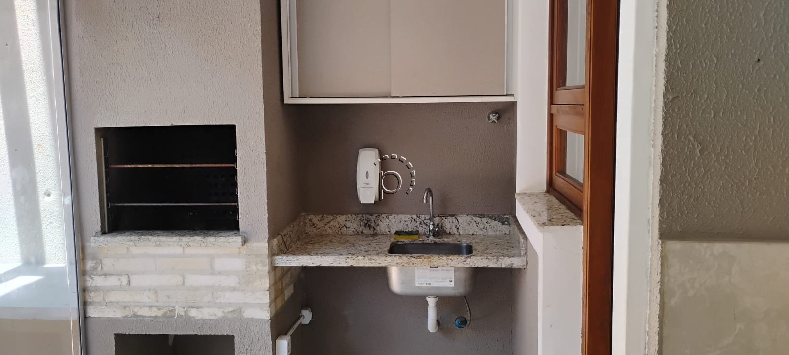 Casa à venda com 136m², 3 quartos, 3 suítes, 1 vaga no bairro Guarujá em Porto Alegre - Foto 14