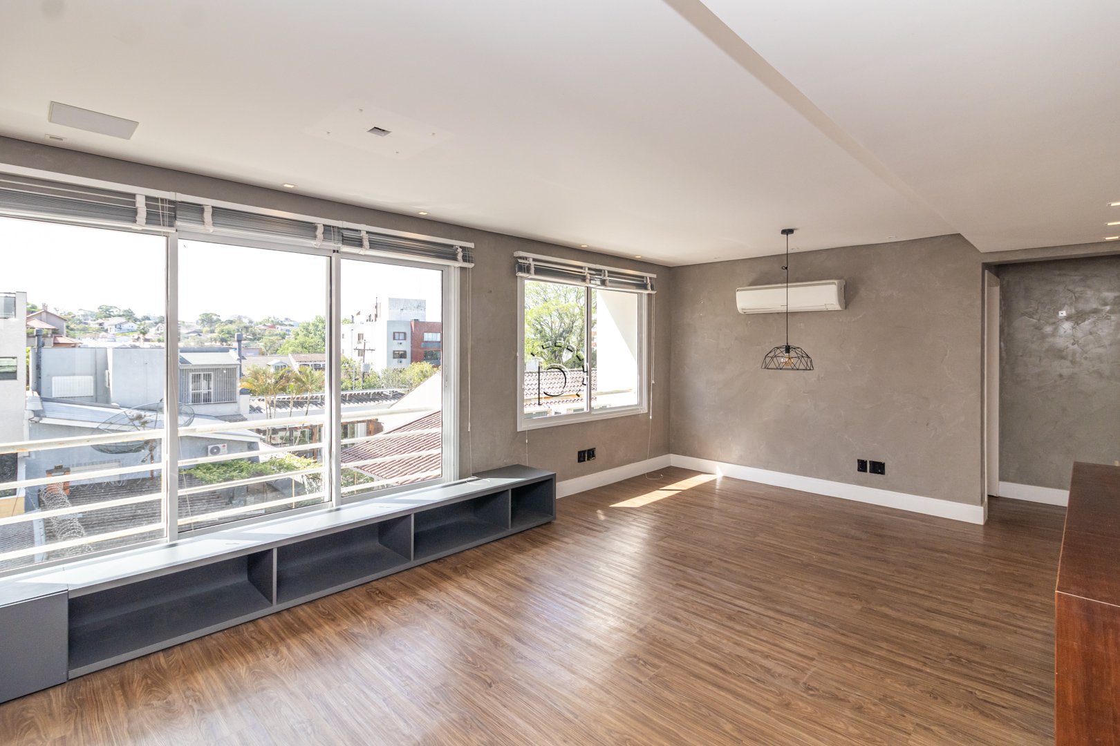Apartamento à venda com 94m², 2 quartos, 2 suítes, 2 vagas no bairro Tristeza em Porto Alegre