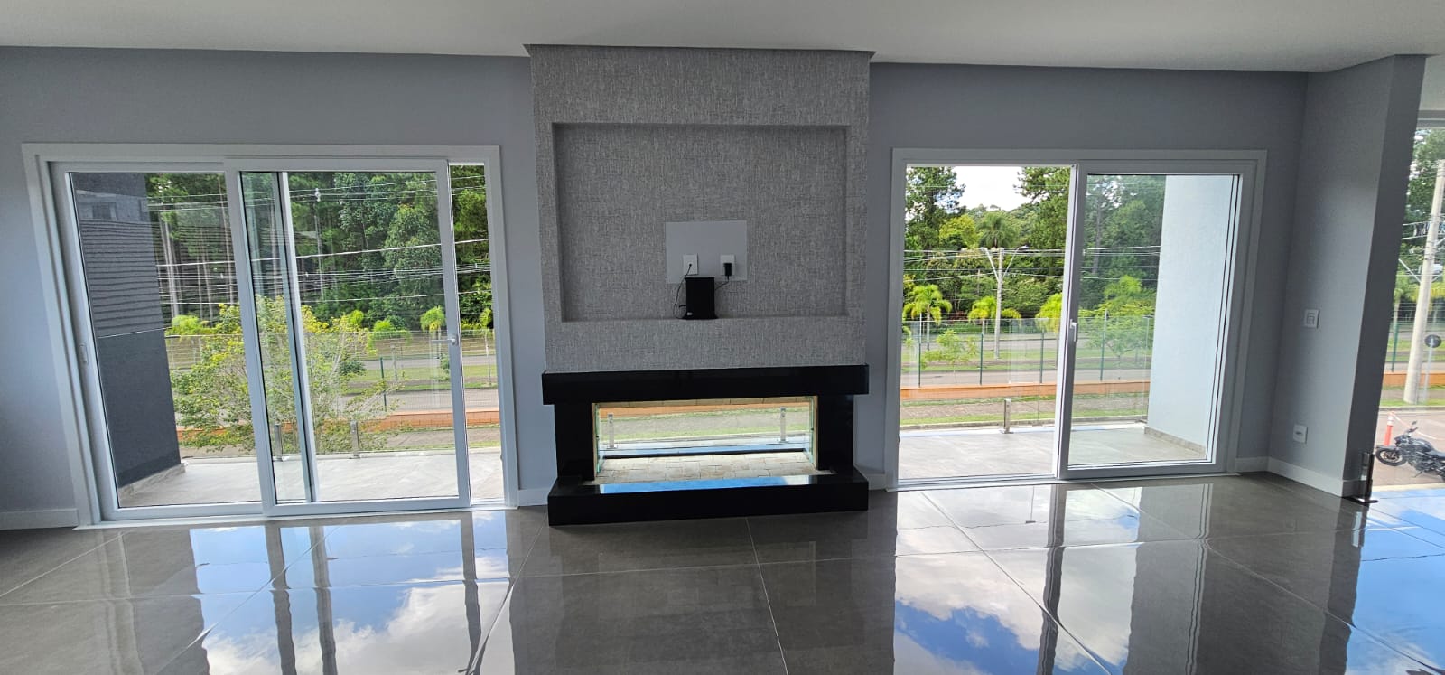 Casa em Condomínio à venda com 300m², 4 quartos, 4 suítes, 6 vagas no bairro Alphaville em Porto Alegre - Foto 4