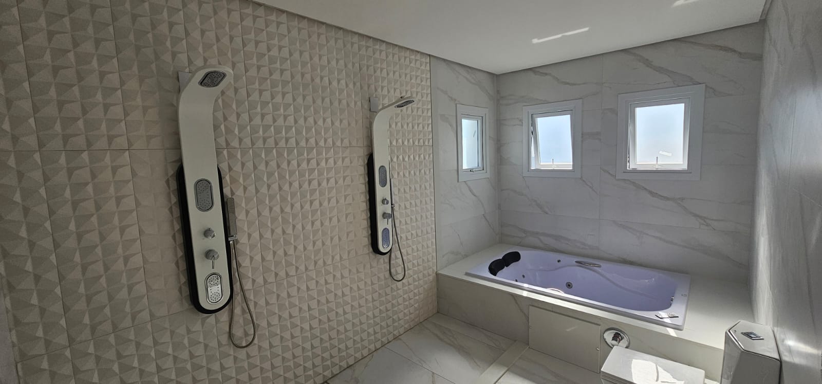 Casa em Condomínio à venda com 300m², 4 quartos, 4 suítes, 6 vagas no bairro Alphaville em Porto Alegre - Foto 14