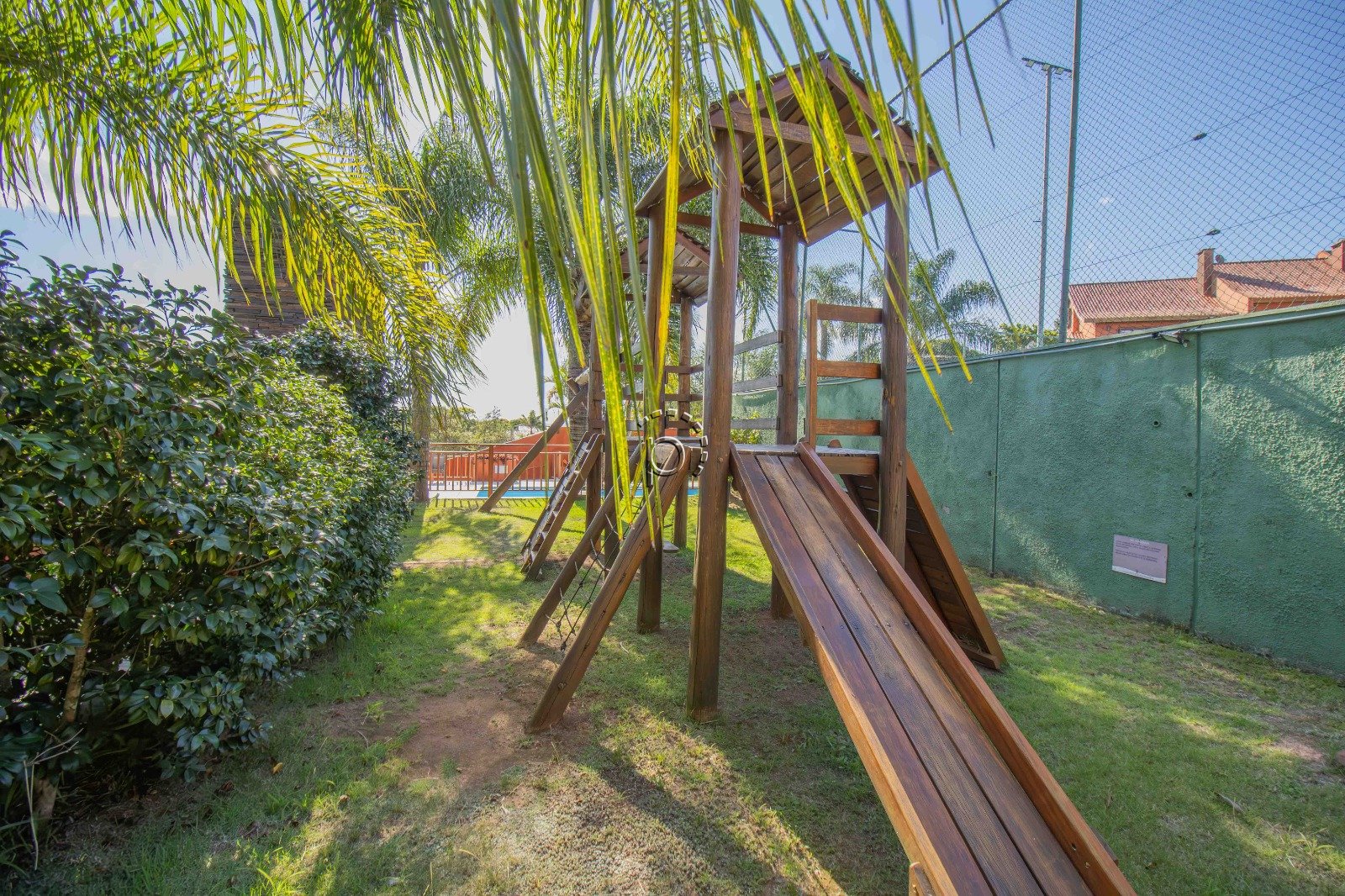 Casa em Condomínio à venda com 357m², 4 quartos, 2 suítes, 2 vagas no bairro Cristal em Porto Alegre - Foto 25