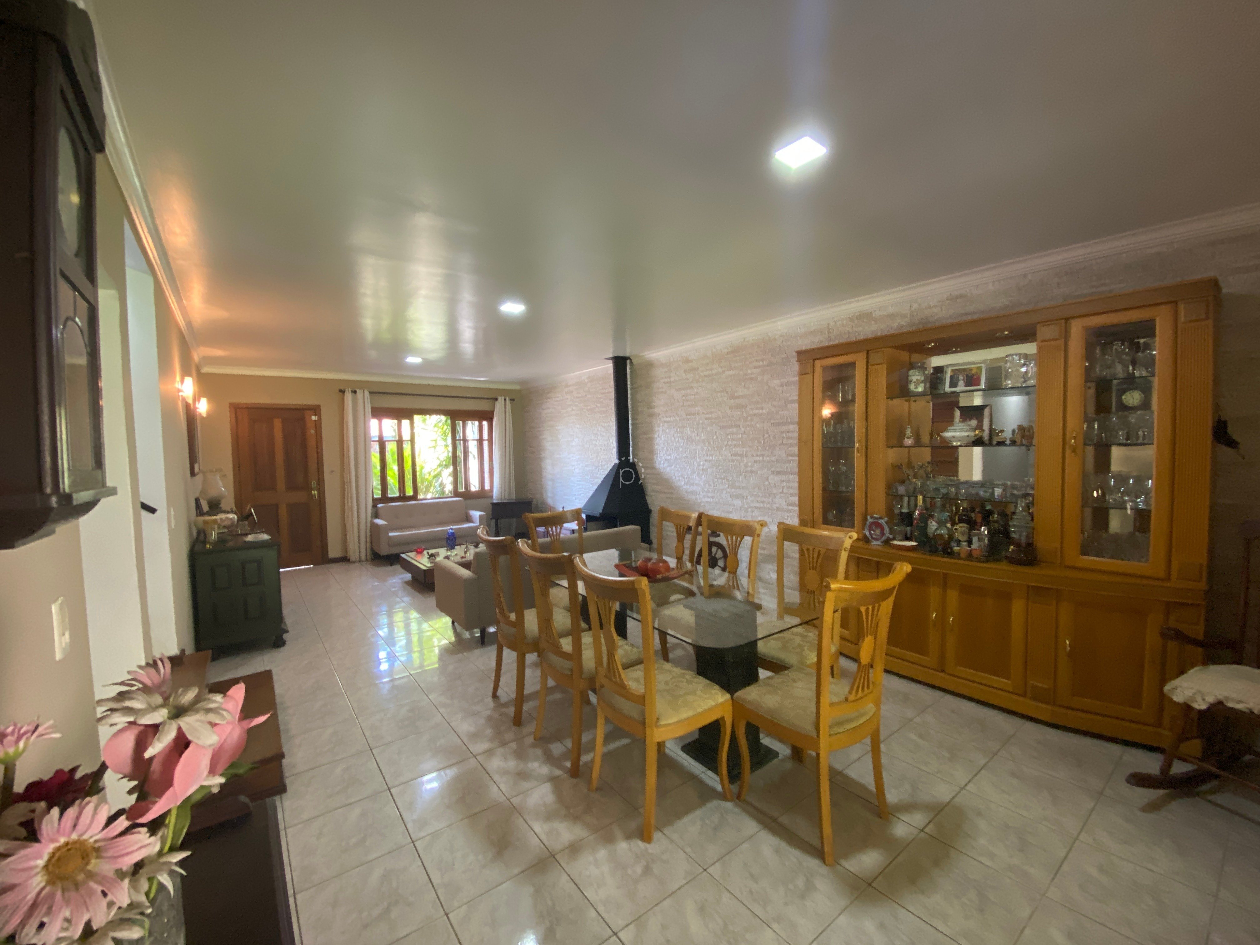 Casa à venda com 300m², 4 quartos, 4 suítes, 4 vagas no bairro Tristeza em Porto Alegre - Foto 3