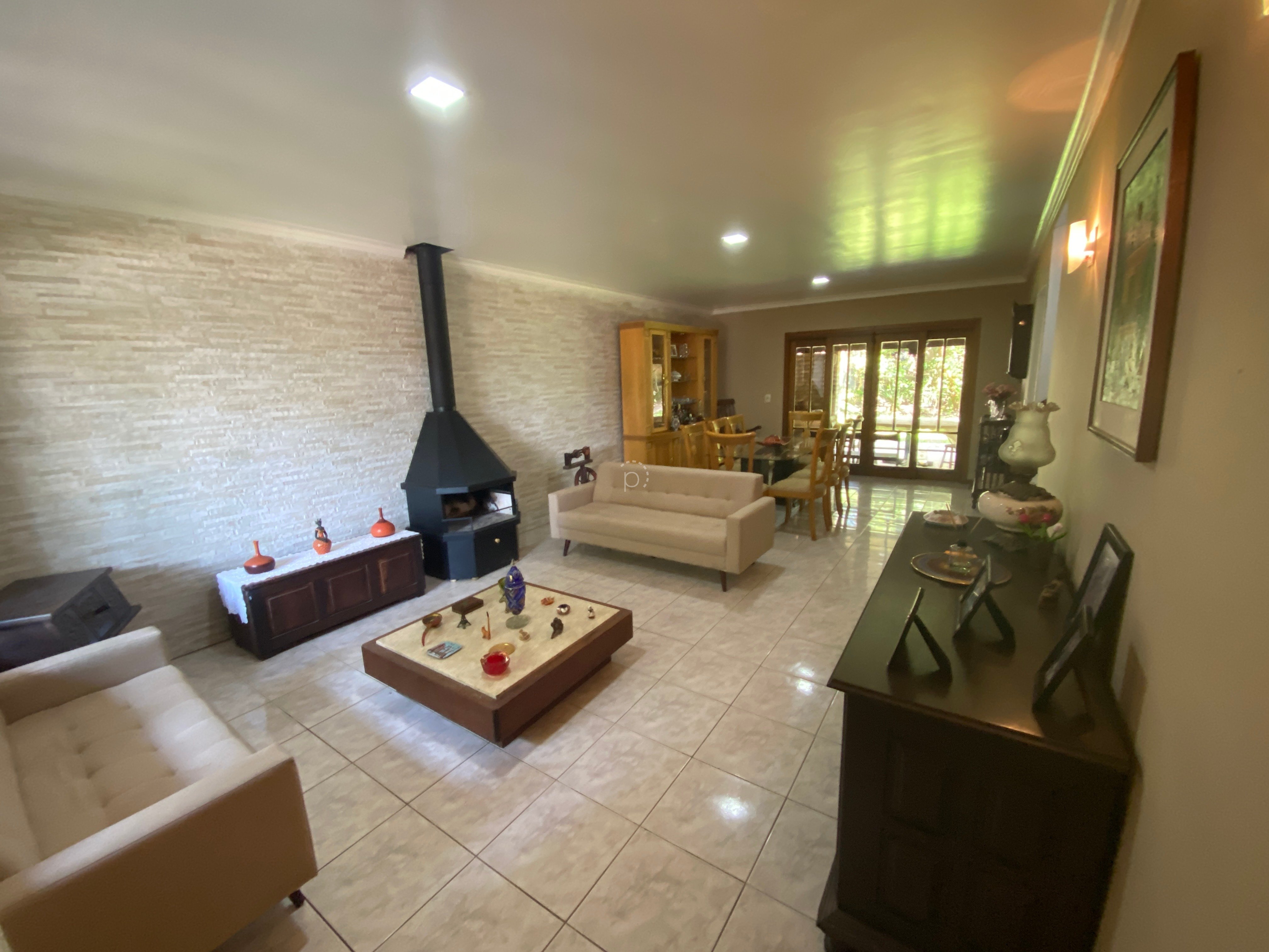 Casa à venda com 300m², 4 quartos, 4 suítes, 4 vagas no bairro Tristeza em Porto Alegre - Foto 2