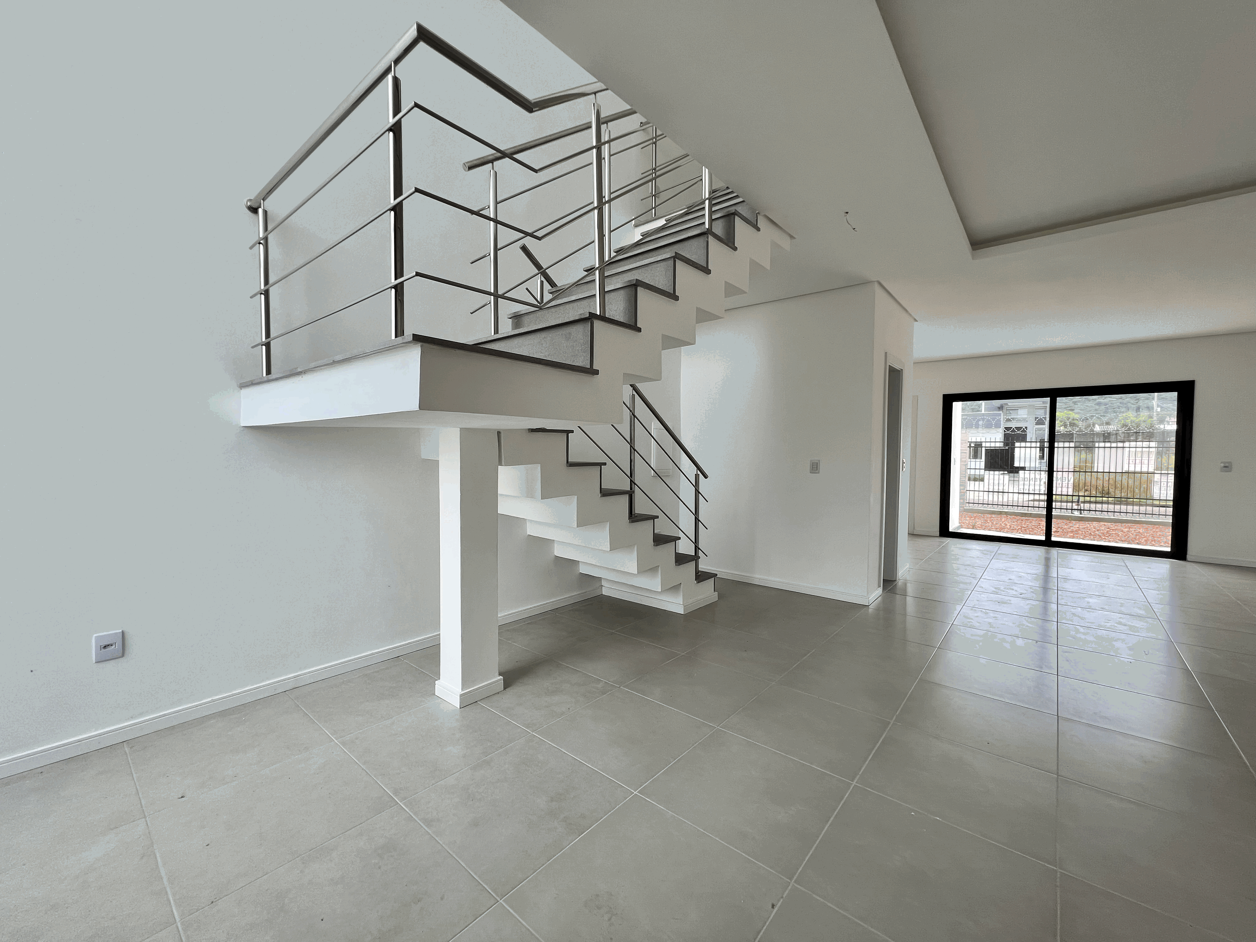 Casa em Condomínio à venda com 160m², 3 quartos, 1 suíte, 2 vagas no bairro Aberta dos Morros em Porto Alegre