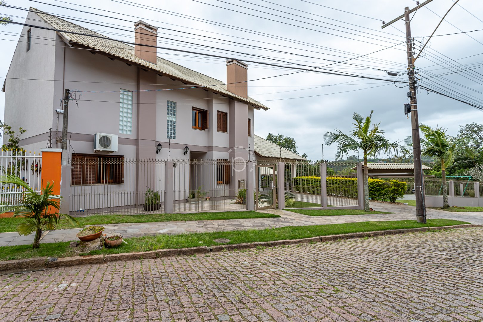 Casa à venda com 296m², 3 quartos, 1 suíte, 4 vagas no bairro Espirito Santo em Porto Alegre - Foto 26