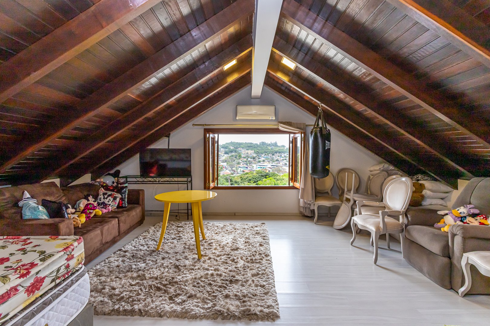 Casa à venda com 296m², 3 quartos, 1 suíte, 4 vagas no bairro Espirito Santo em Porto Alegre - Foto 19