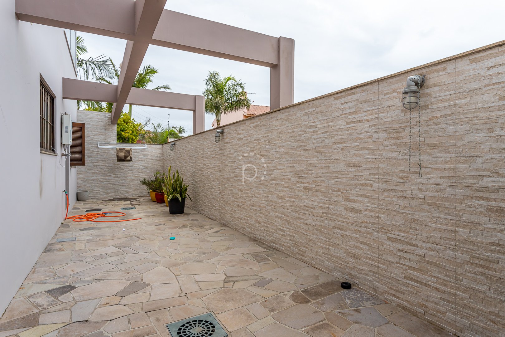 Casa à venda com 296m², 3 quartos, 1 suíte, 4 vagas no bairro Espirito Santo em Porto Alegre - Foto 23