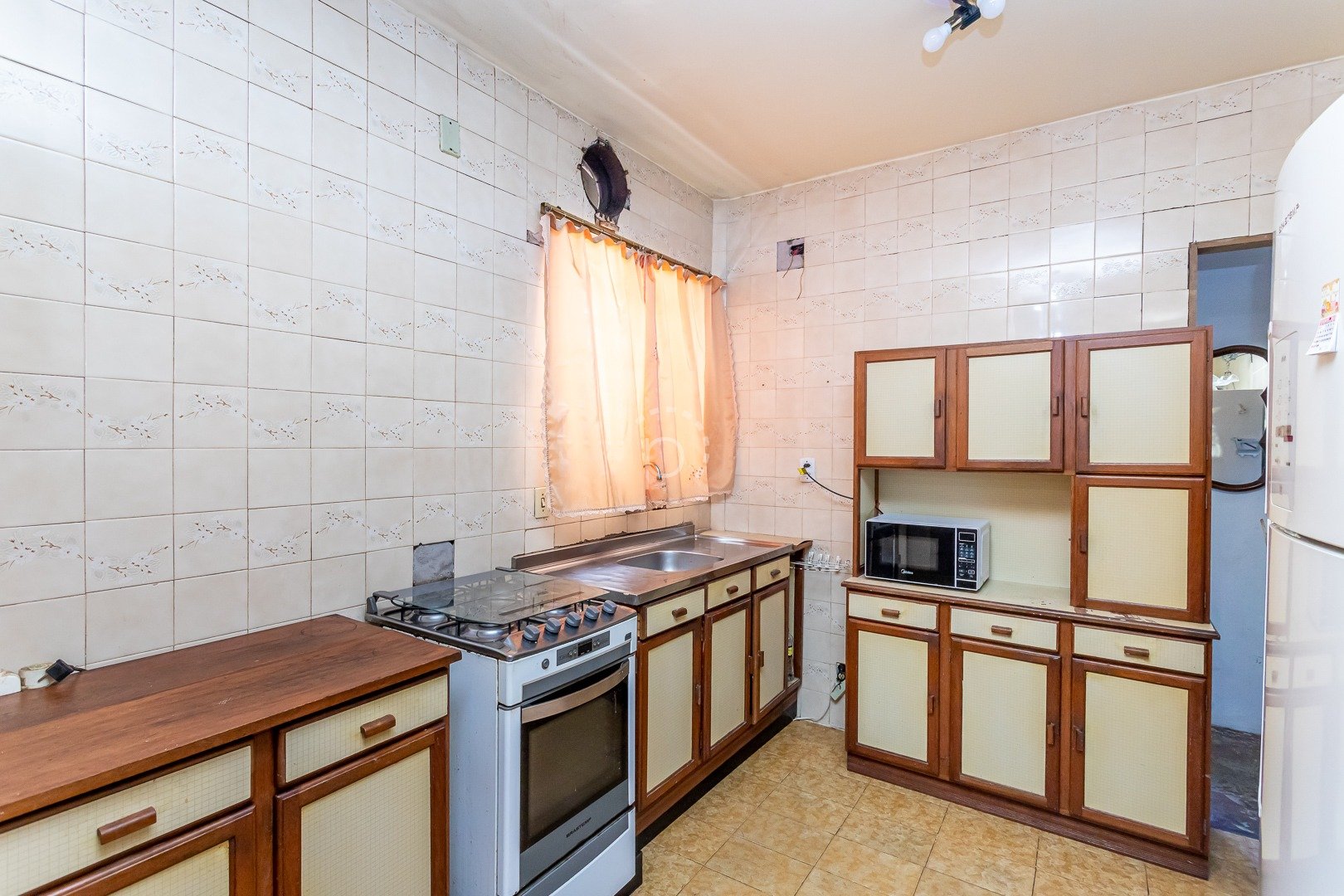 Casa à venda com 313m², 3 quartos, 1 suíte, 5 vagas no bairro Tristeza em Porto Alegre - Foto 8