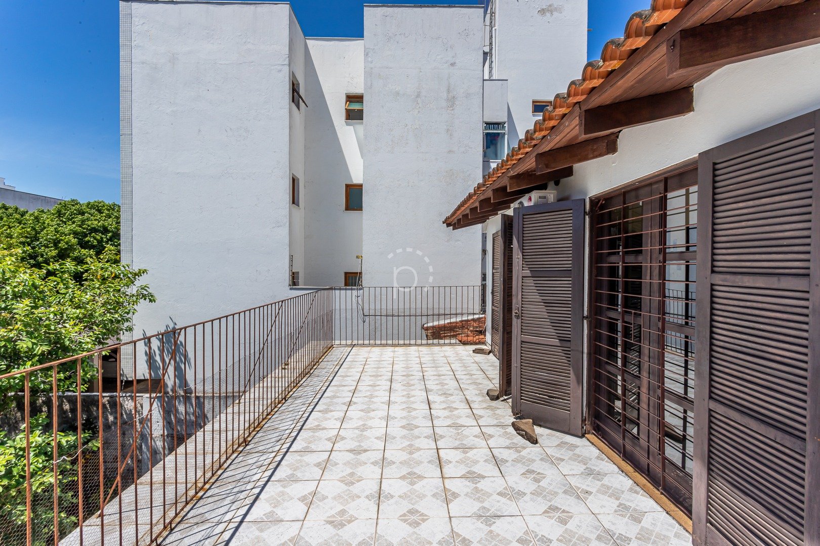 Casa à venda com 313m², 3 quartos, 1 suíte, 5 vagas no bairro Tristeza em Porto Alegre - Foto 23