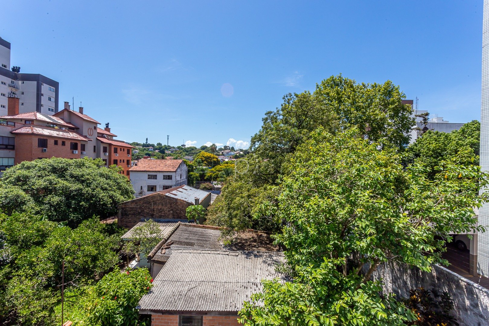 Casa à venda com 313m², 3 quartos, 1 suíte, 5 vagas no bairro Tristeza em Porto Alegre - Foto 24