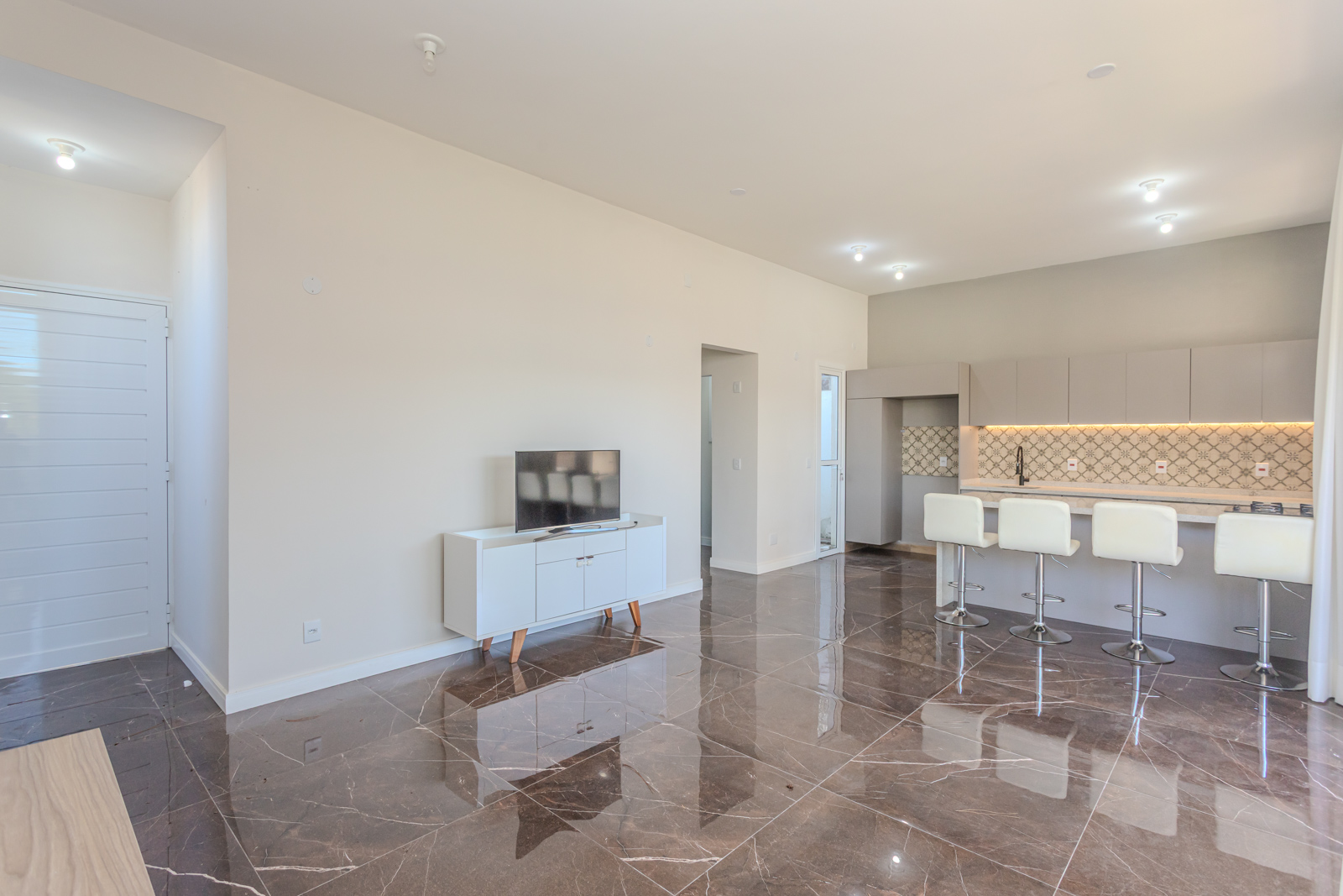 Casa em Condomínio à venda com 153m², 3 quartos, 3 suítes, 2 vagas no bairro Hípica em Porto Alegre - Foto 4