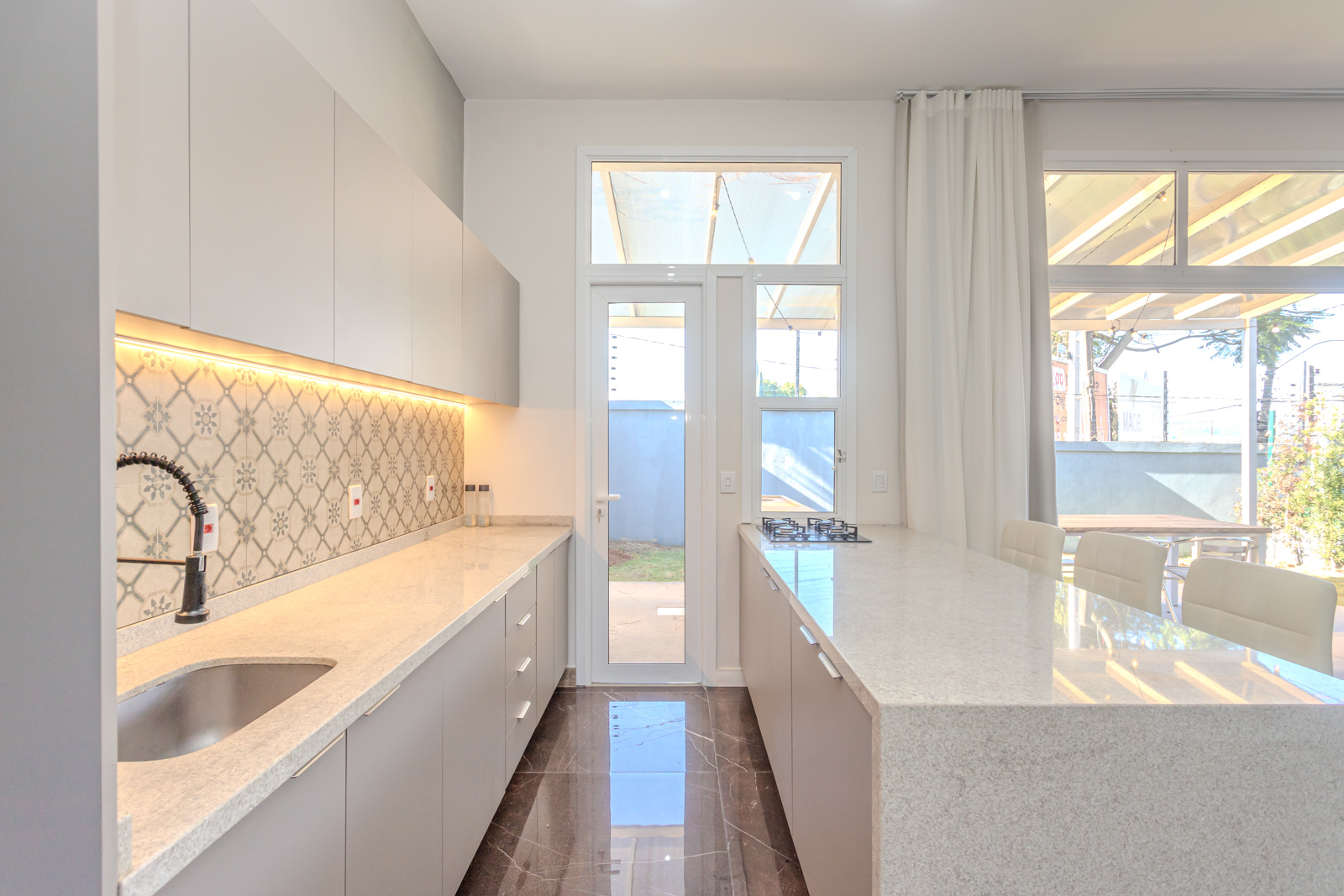 Casa em Condomínio à venda com 153m², 3 quartos, 3 suítes, 2 vagas no bairro Hípica em Porto Alegre - Foto 8