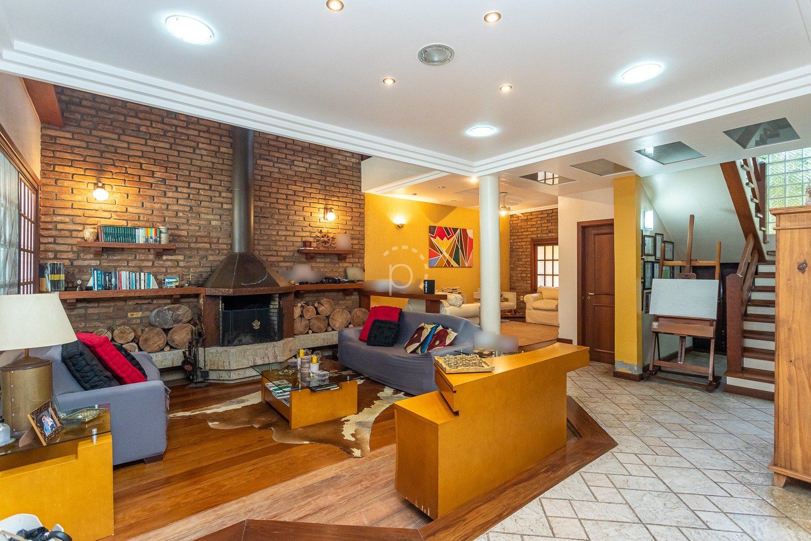 Casa à venda com 328m², 3 quartos, 1 suíte, 2 vagas no bairro Guarujá em Porto Alegre