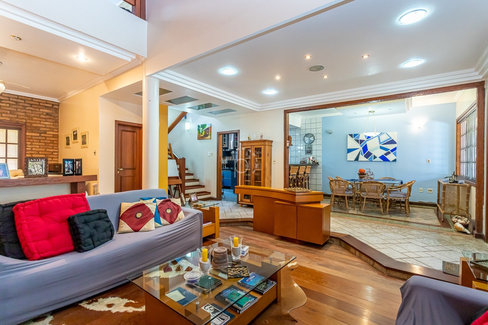 Casa à venda com 328m², 3 quartos, 1 suíte, 2 vagas no bairro Guarujá em Porto Alegre - Foto 5