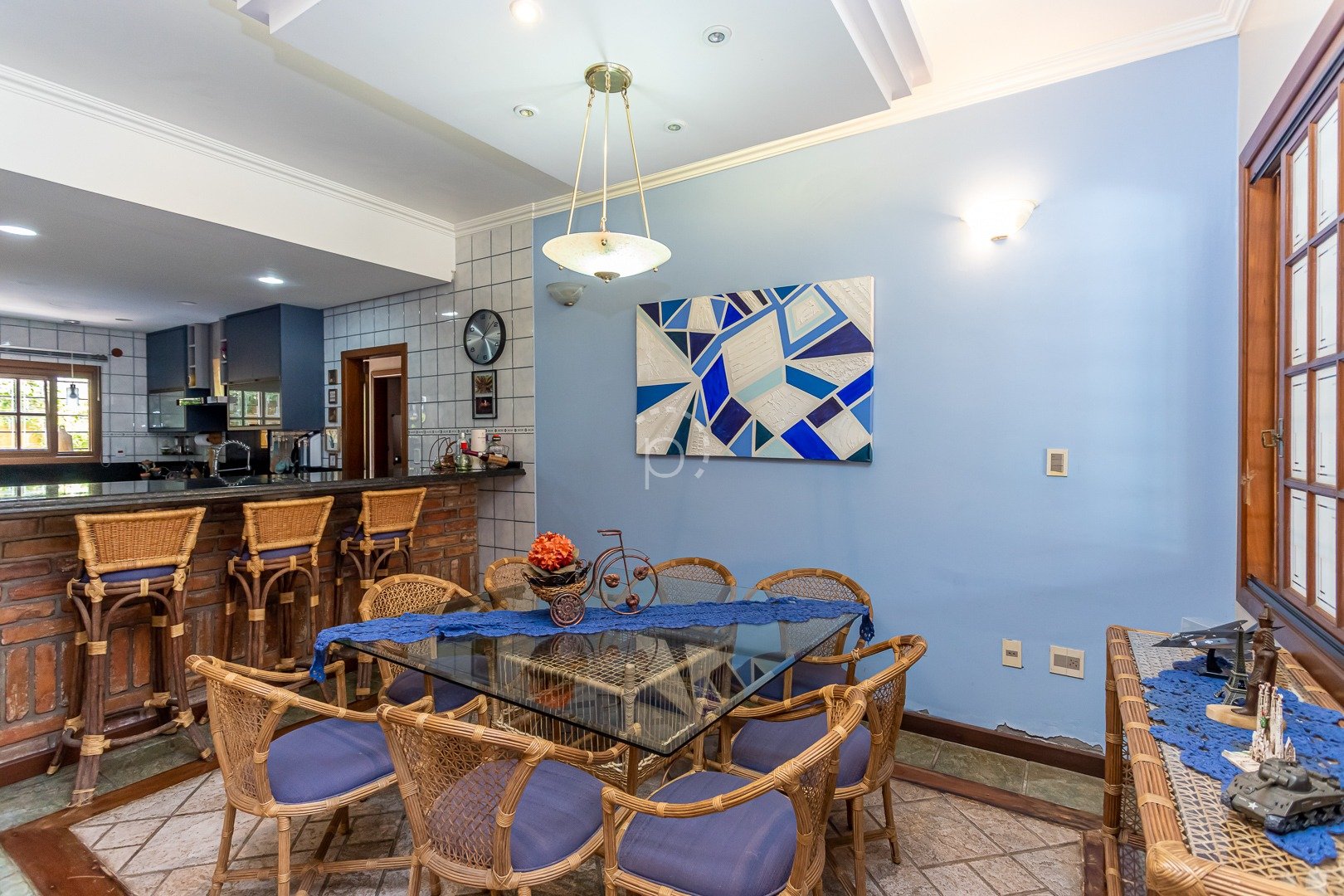 Casa à venda com 328m², 3 quartos, 1 suíte, 2 vagas no bairro Guarujá em Porto Alegre - Foto 12