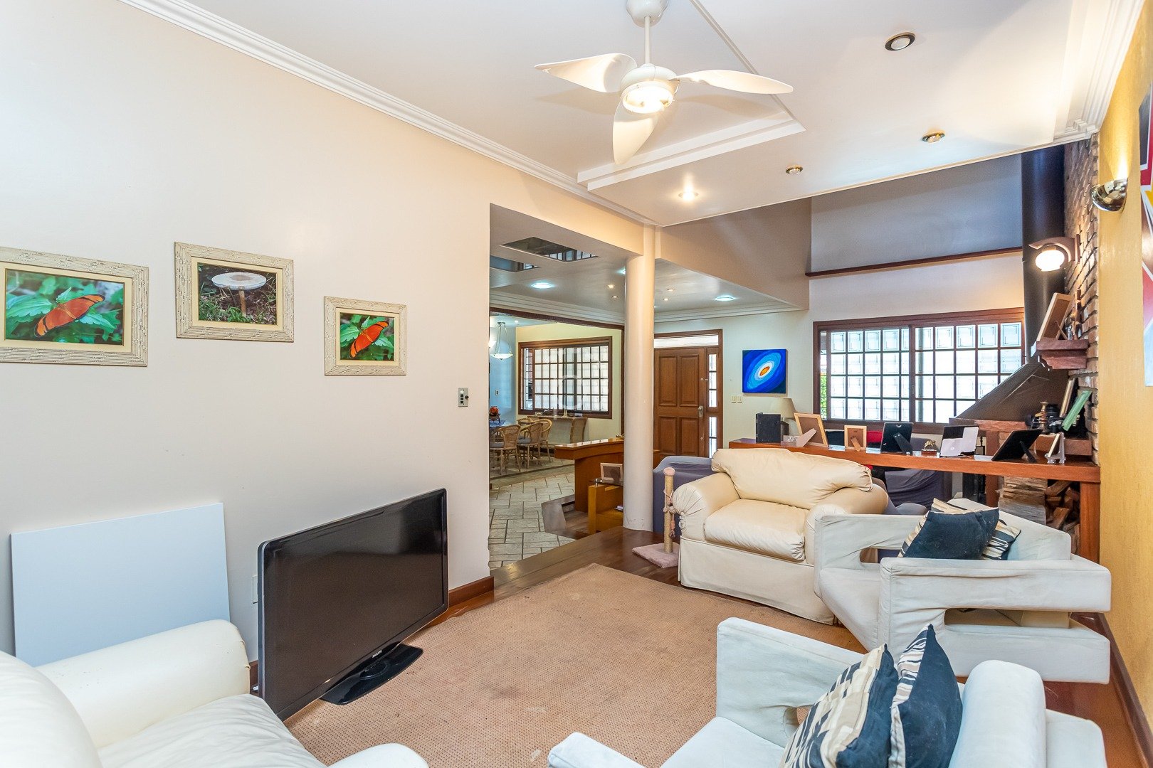 Casa à venda com 328m², 3 quartos, 1 suíte, 2 vagas no bairro Guarujá em Porto Alegre - Foto 6