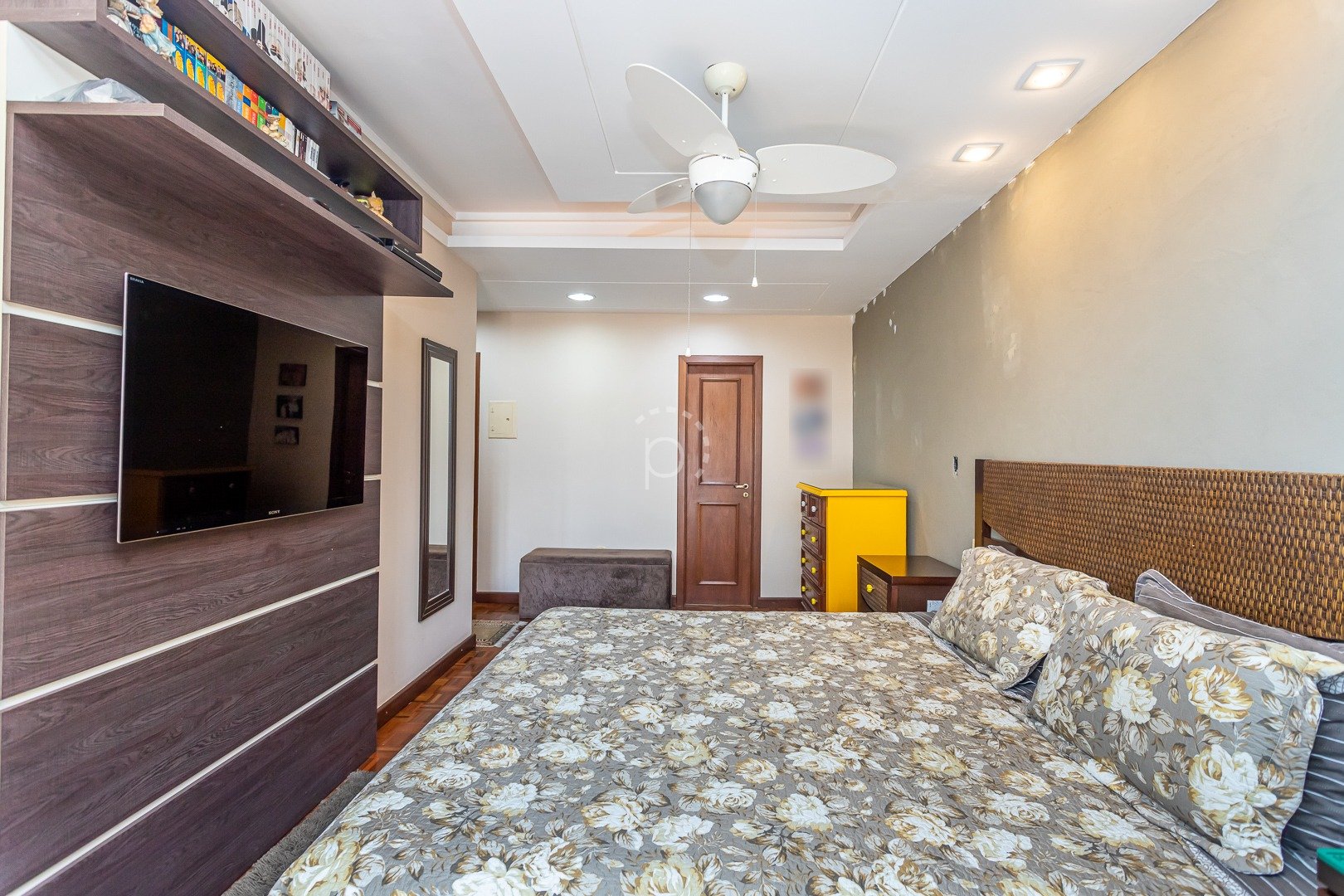 Casa à venda com 328m², 3 quartos, 1 suíte, 2 vagas no bairro Guarujá em Porto Alegre - Foto 27