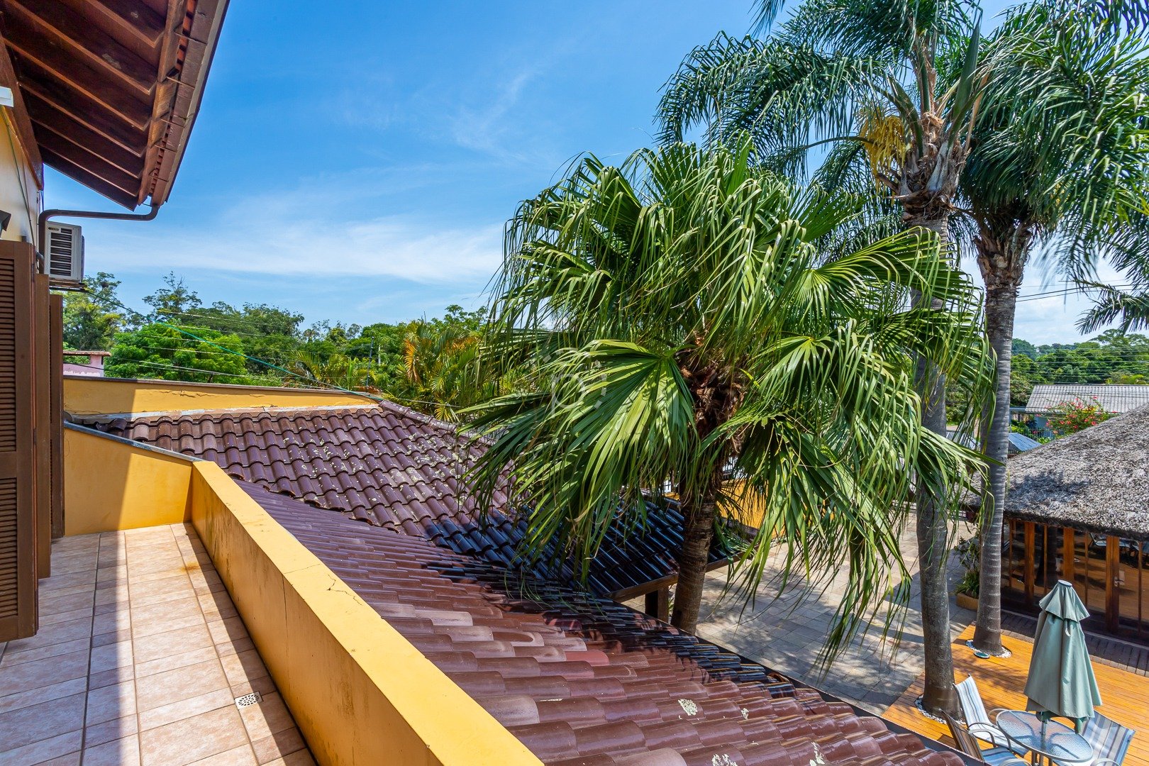 Casa à venda com 328m², 3 quartos, 1 suíte, 2 vagas no bairro Guarujá em Porto Alegre - Foto 31