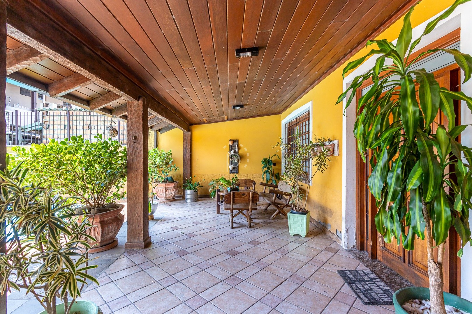 Casa à venda com 328m², 3 quartos, 1 suíte, 2 vagas no bairro Guarujá em Porto Alegre - Foto 51