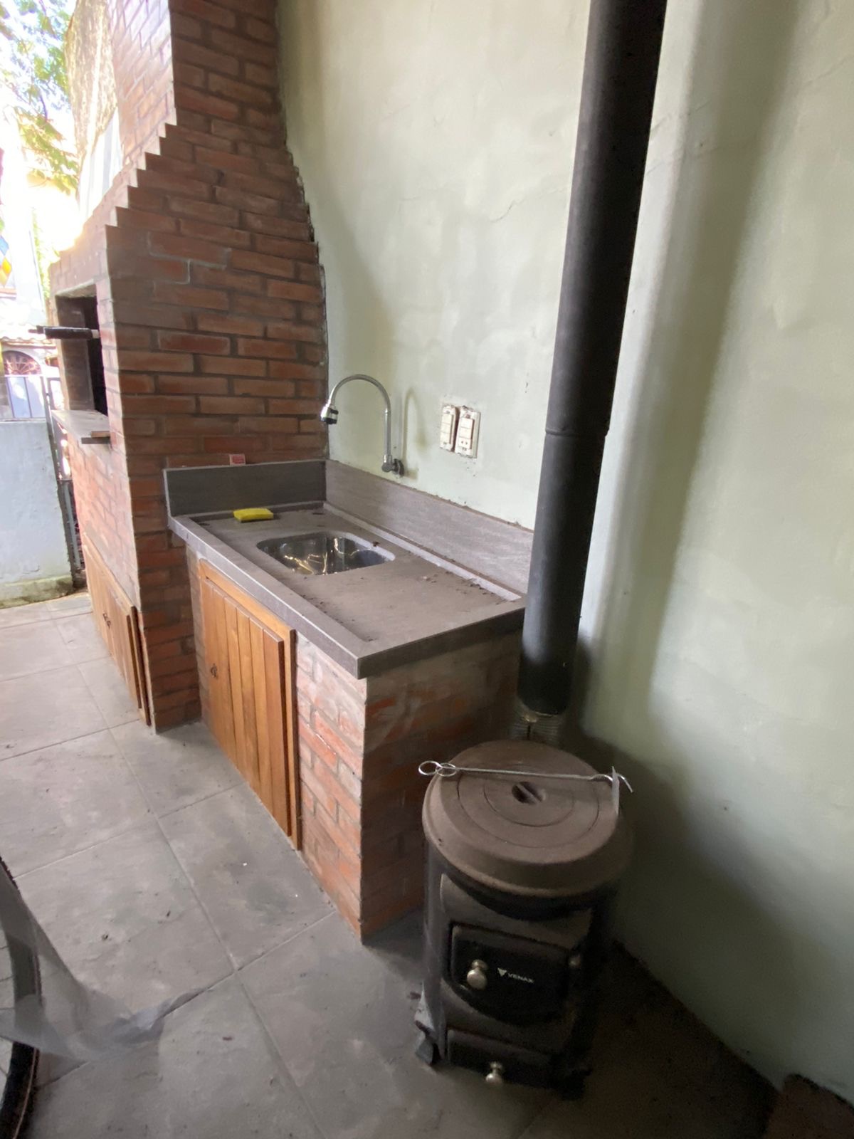 Casa à venda com 257m², 4 quartos, 1 suíte, 2 vagas no bairro Vila Assunção em Porto Alegre - Foto 16