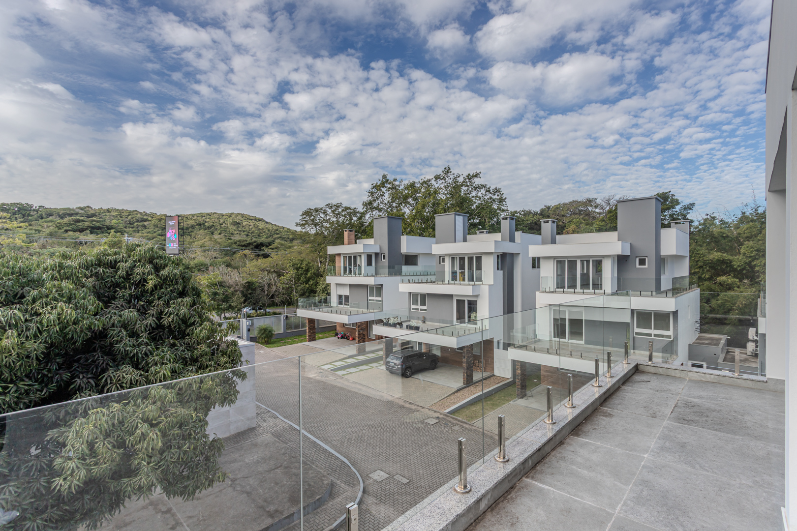Casa em Condomínio à venda com 300m², 3 quartos, 3 suítes no bairro Pedra Redonda em Porto Alegre - Foto 46