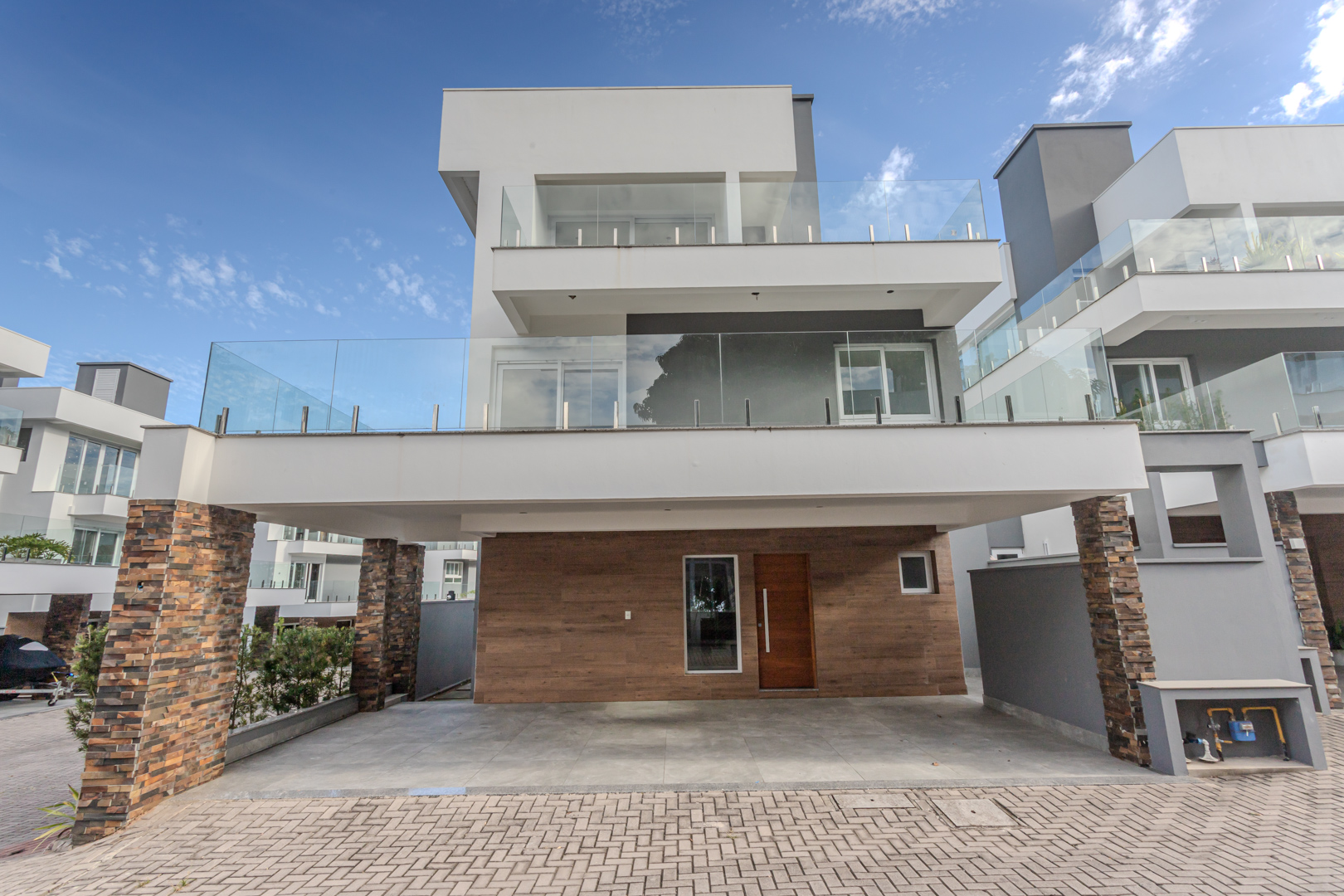 Casa em Condomínio à venda com 300m², 3 quartos, 3 suítes no bairro Pedra Redonda em Porto Alegre - Foto 52