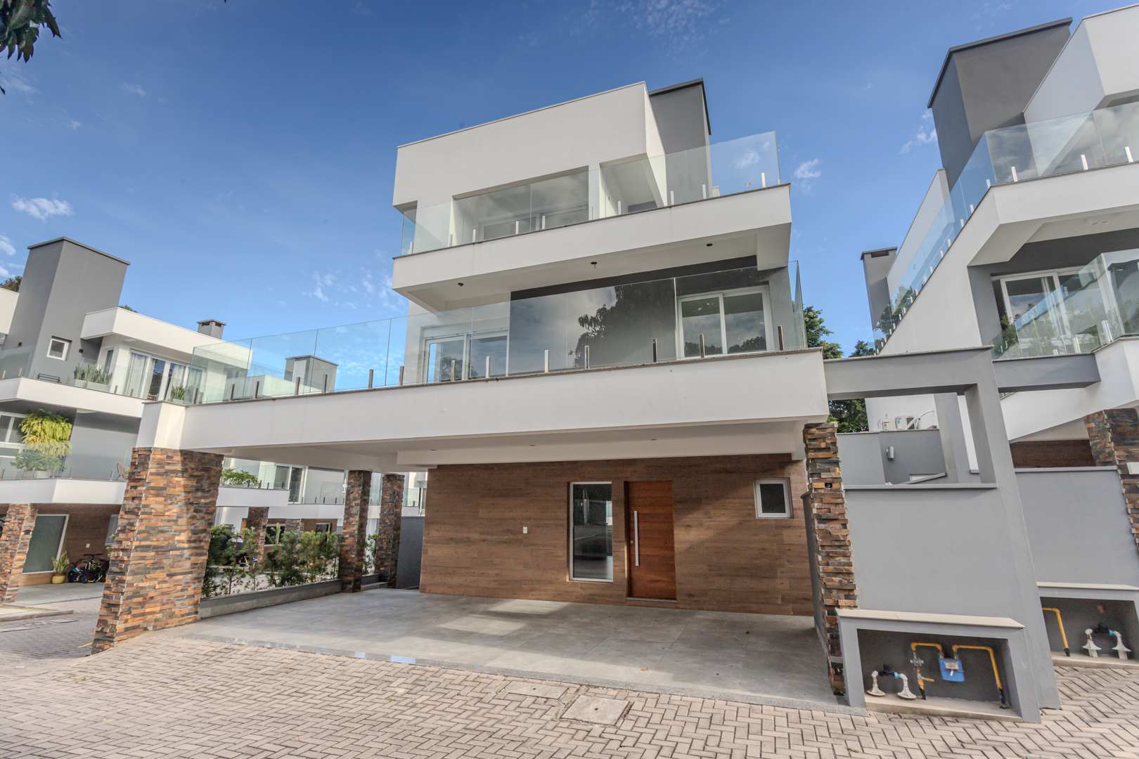 Casa em Condomínio à venda com 300m², 3 quartos, 3 suítes no bairro Pedra Redonda em Porto Alegre - Foto 53