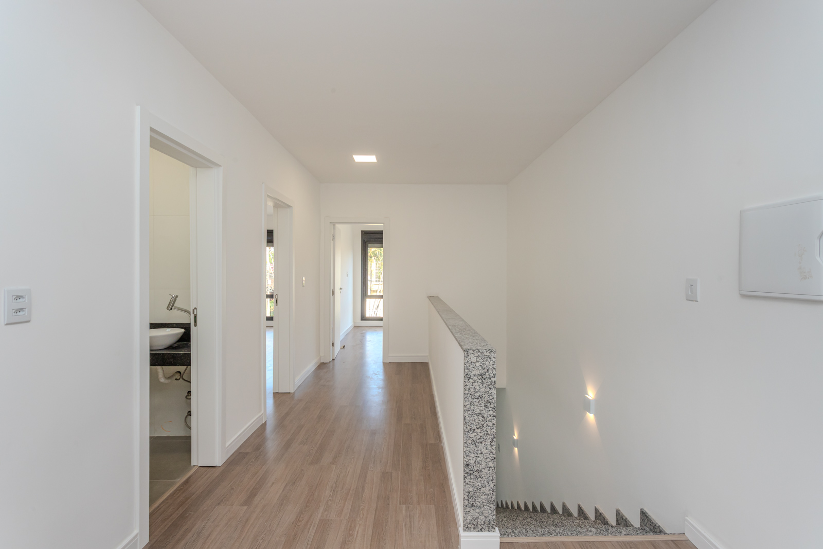 Casa à venda com 166m², 3 quartos, 1 suíte, 2 vagas no bairro Ipanema em Porto Alegre - Foto 36