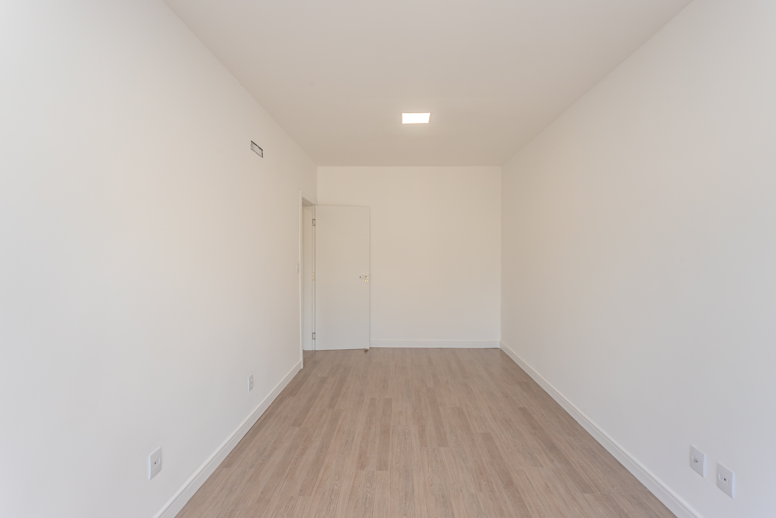 Casa à venda com 166m², 3 quartos, 1 suíte, 2 vagas no bairro Ipanema em Porto Alegre - Foto 42