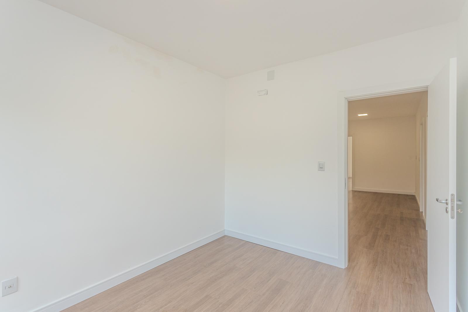 Casa à venda com 166m², 3 quartos, 1 suíte, 2 vagas no bairro Ipanema em Porto Alegre - Foto 45