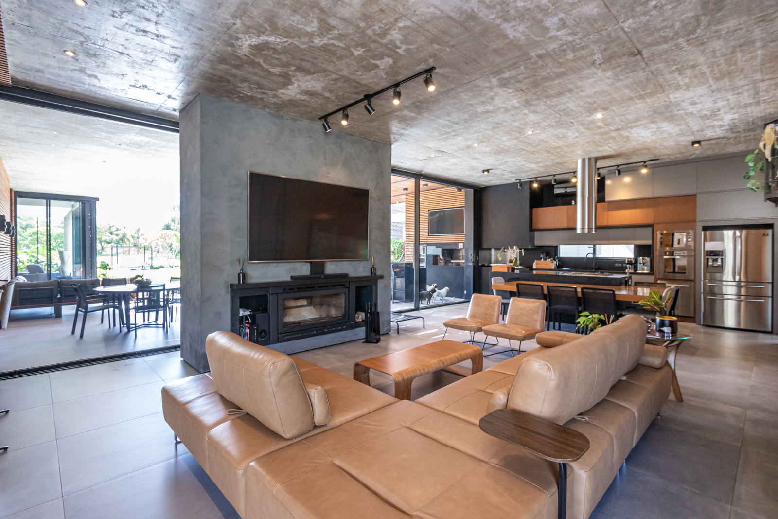 Casa em Condomínio à venda com 300m², 3 quartos, 3 vagas no bairro Terra Ville em Porto Alegre