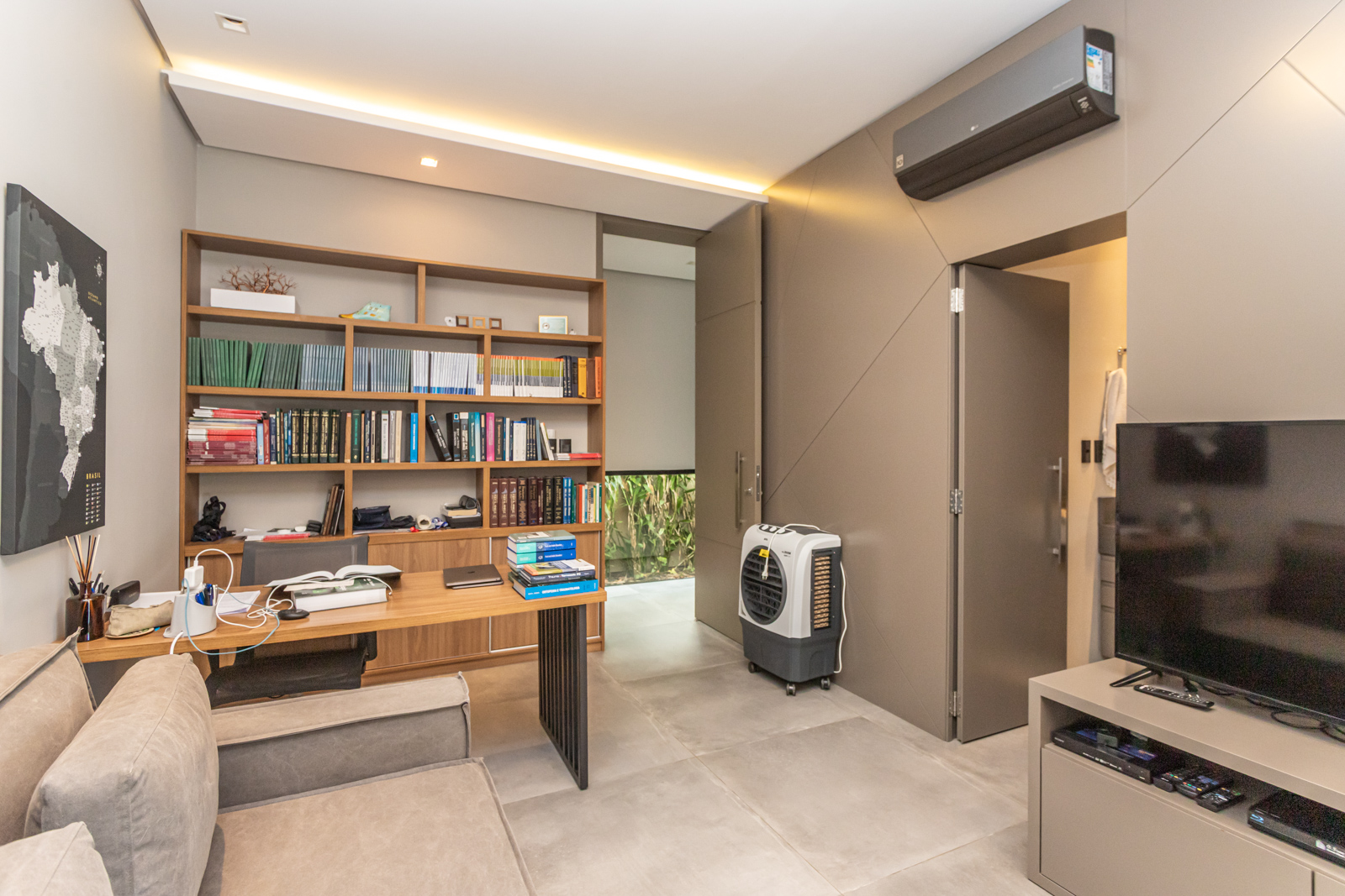 Casa em Condomínio à venda com 340m², 3 quartos, 3 vagas no bairro Terra Ville em Porto Alegre - Foto 14