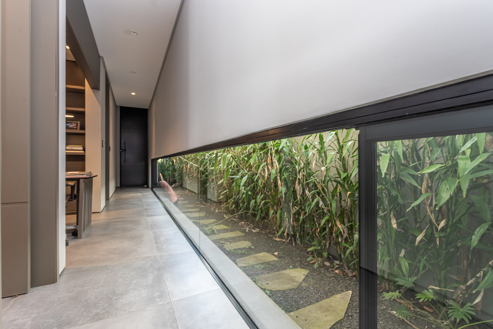 Casa em Condomínio à venda com 340m², 3 quartos, 3 vagas no bairro Terra Ville em Porto Alegre - Foto 16