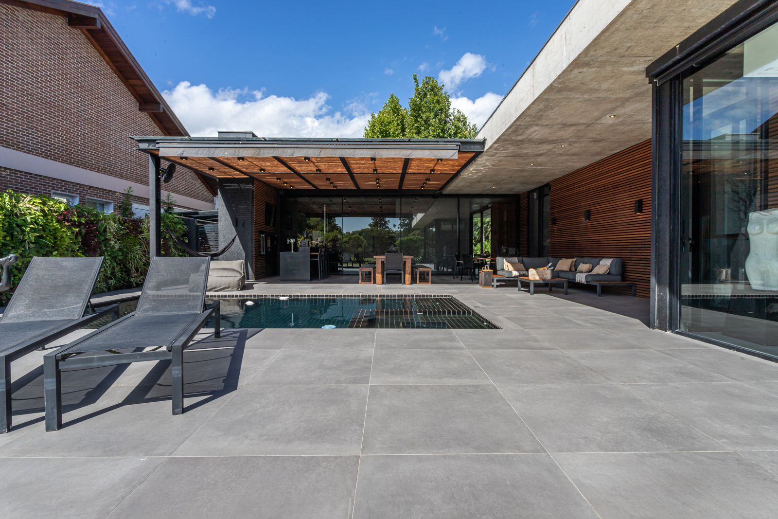 Casa em Condomínio à venda com 340m², 3 quartos, 3 vagas no bairro Terra Ville em Porto Alegre - Foto 37