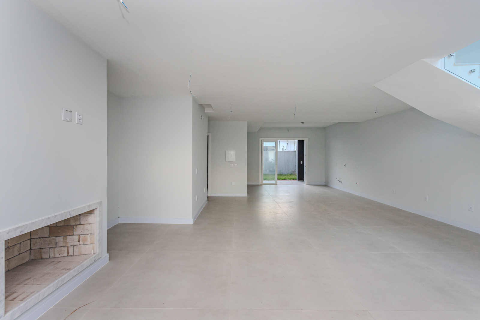 Casa em Condomínio à venda com 176m², 4 quartos, 1 suíte, 2 vagas no bairro Aberta dos Morros em Porto Alegre - Foto 2