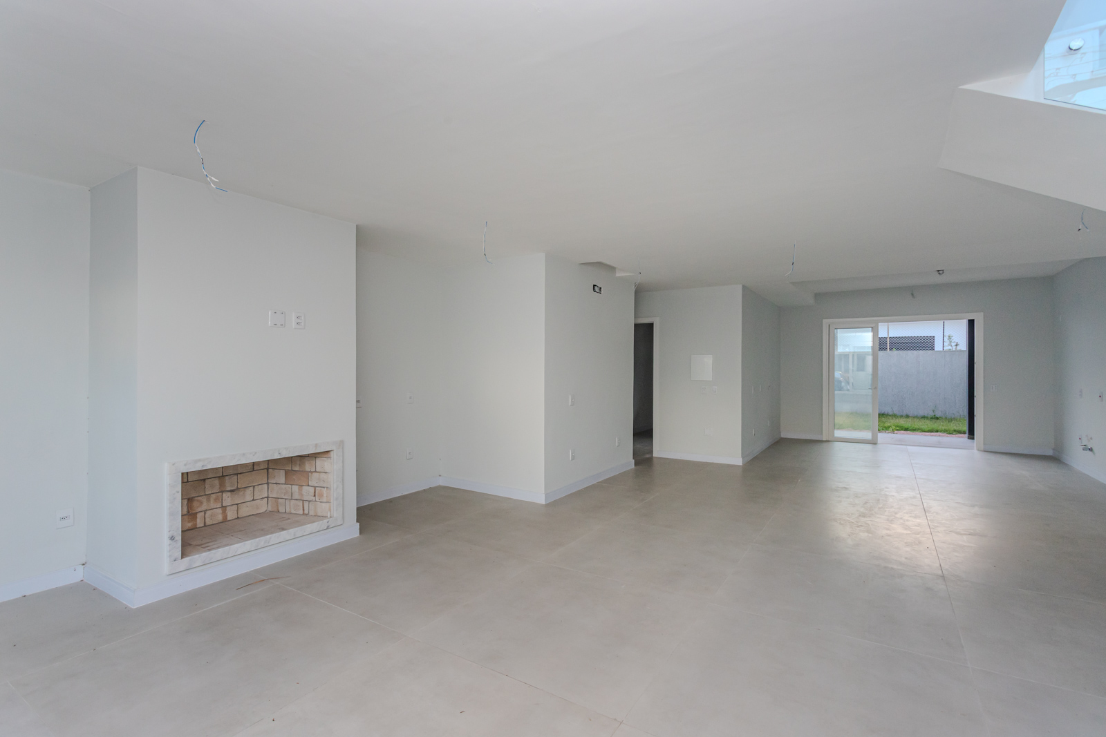 Casa em Condomínio à venda com 176m², 4 quartos, 1 suíte, 2 vagas no bairro Aberta dos Morros em Porto Alegre