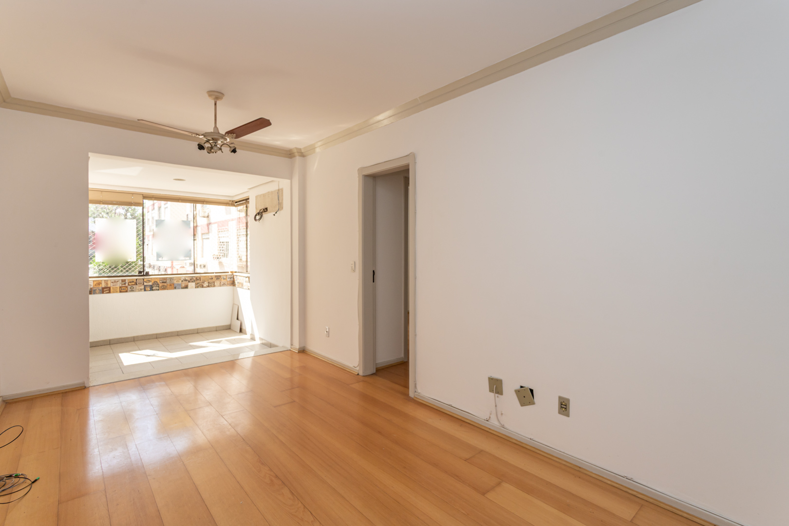 Apartamento à venda com 77m², 3 quartos, 1 suíte, 1 vaga no bairro Tristeza em Porto Alegre