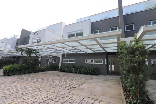 Casa em Condomínio à venda com 431m², 3 quartos, 3 vagas no bairro Pedra Redonda em Porto Alegre
