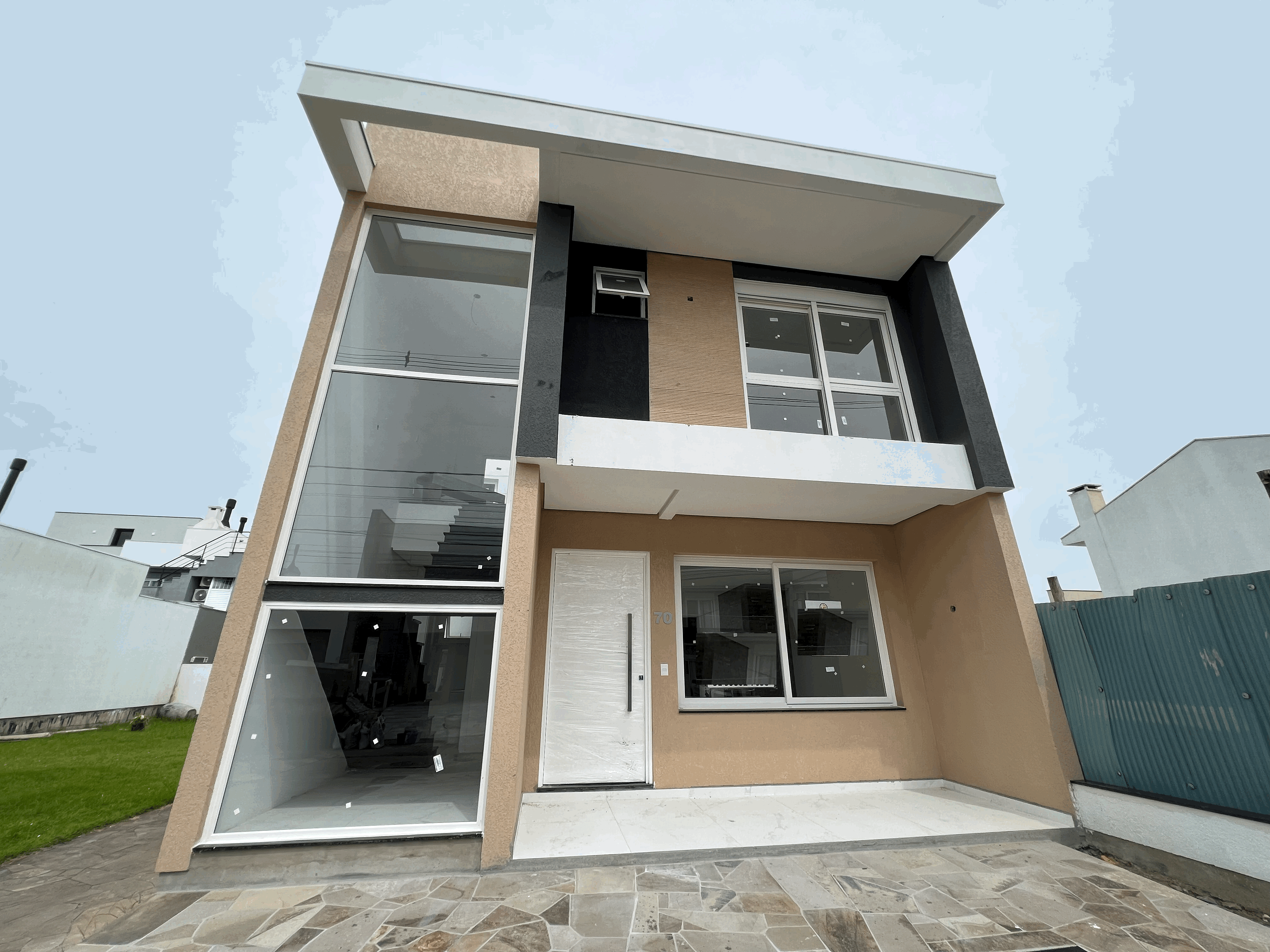 Casa em Condomínio à venda com 163m², 3 quartos, 3 suítes, 2 vagas no bairro Aberta dos Morros em Porto Alegre