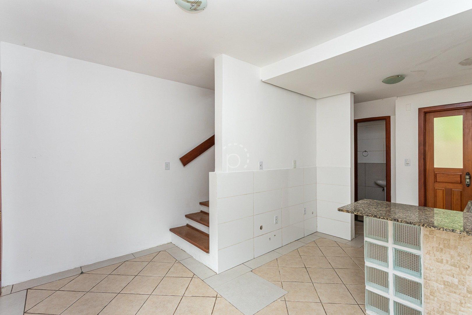 Casa em Condomínio à venda com 63m², 1 quarto, 1 suíte, 1 vaga no bairro Camaquã em Porto Alegre