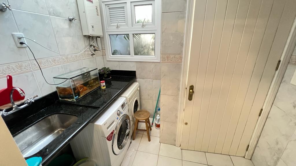 Casa em Condomínio à venda com 191m², 3 quartos, 1 suíte, 2 vagas no bairro Pedra Redonda em Porto Alegre - Foto 25