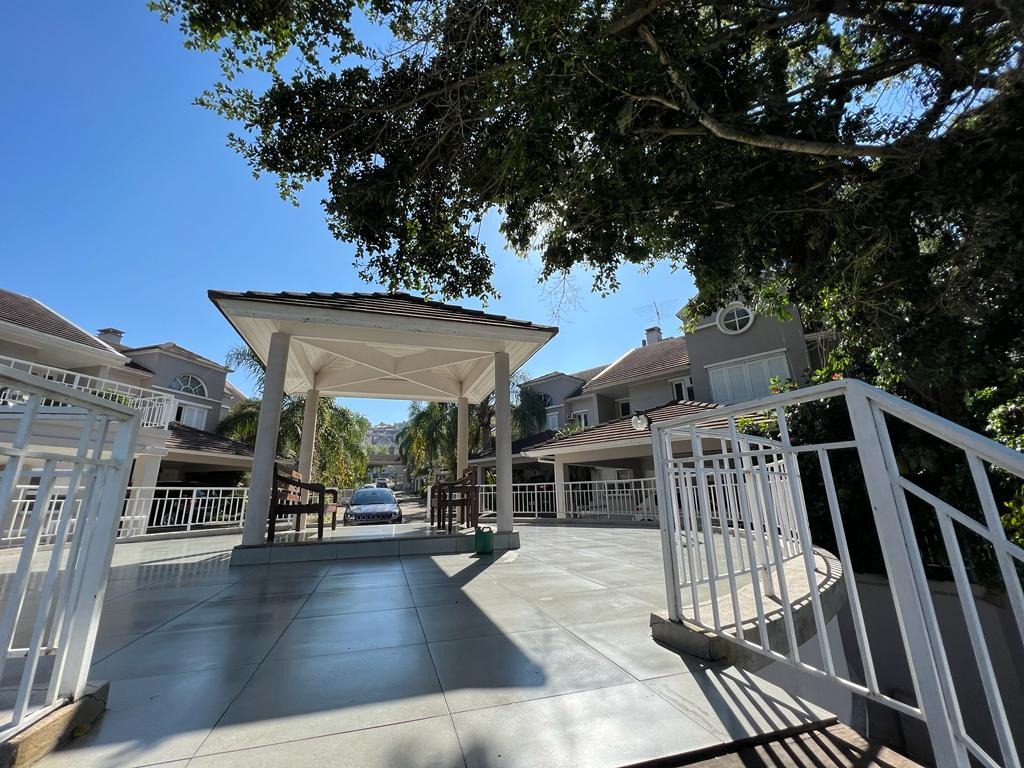 Casa em Condomínio à venda com 205m², 3 quartos, 2 vagas no bairro Pedra Redonda em Porto Alegre - Foto 21