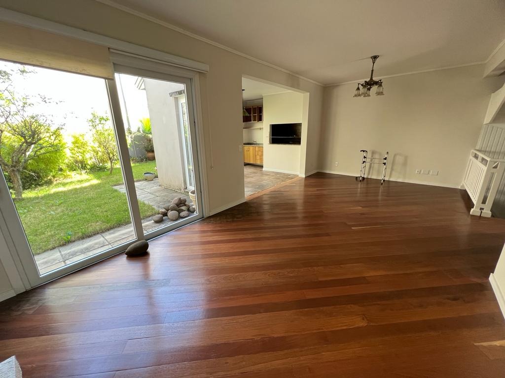 Casa em Condomínio à venda com 205m², 3 quartos, 2 vagas no bairro Pedra Redonda em Porto Alegre - Foto 4