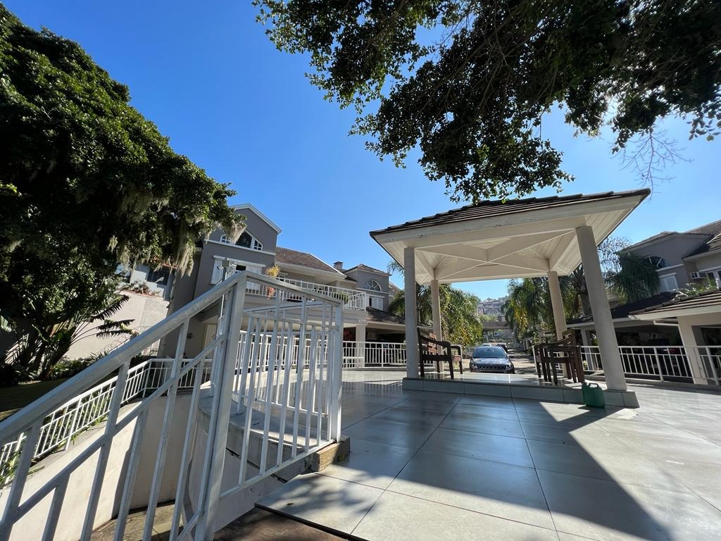 Casa em Condomínio à venda com 205m², 3 quartos, 2 vagas no bairro Pedra Redonda em Porto Alegre - Foto 20