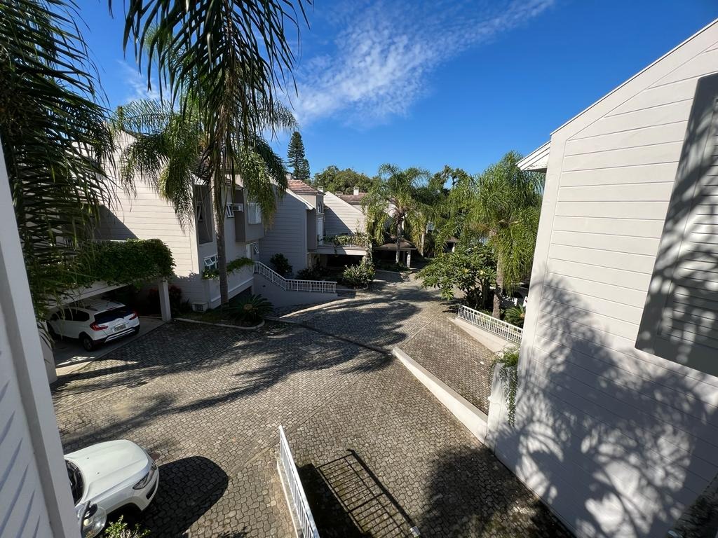 Casa em Condomínio à venda com 205m², 3 quartos, 2 vagas no bairro Pedra Redonda em Porto Alegre - Foto 18