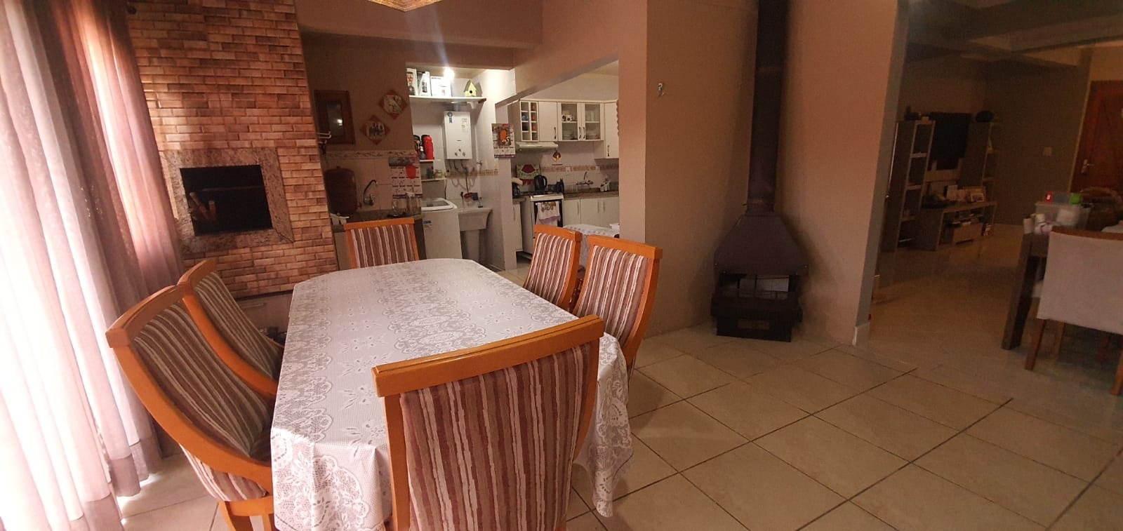 Casa à venda com 201m², 3 quartos, 1 suíte, 2 vagas no bairro Ipanema em Porto Alegre - Foto 6