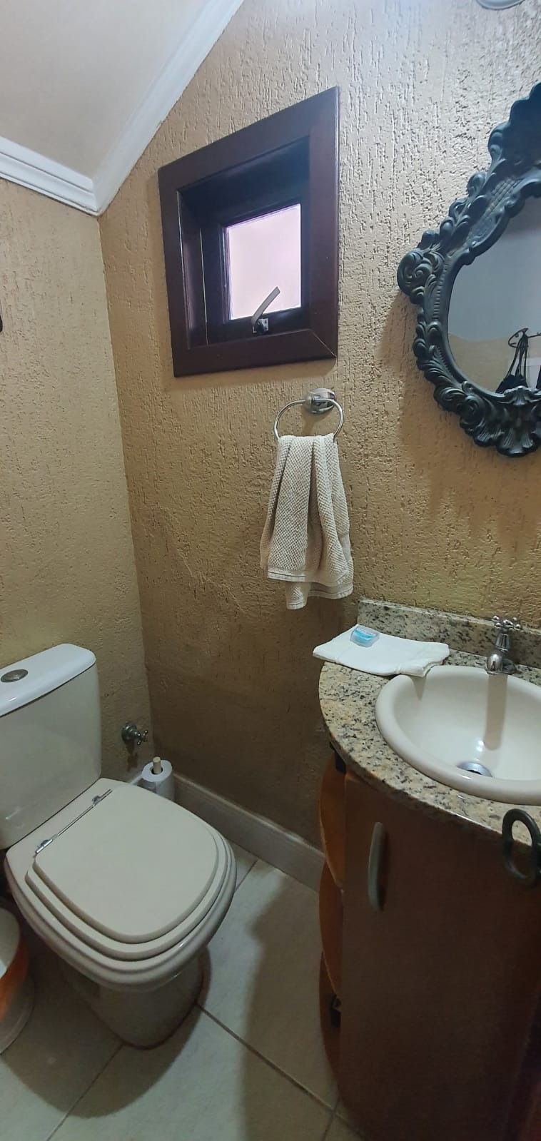 Casa à venda com 201m², 3 quartos, 1 suíte, 2 vagas no bairro Ipanema em Porto Alegre - Foto 13