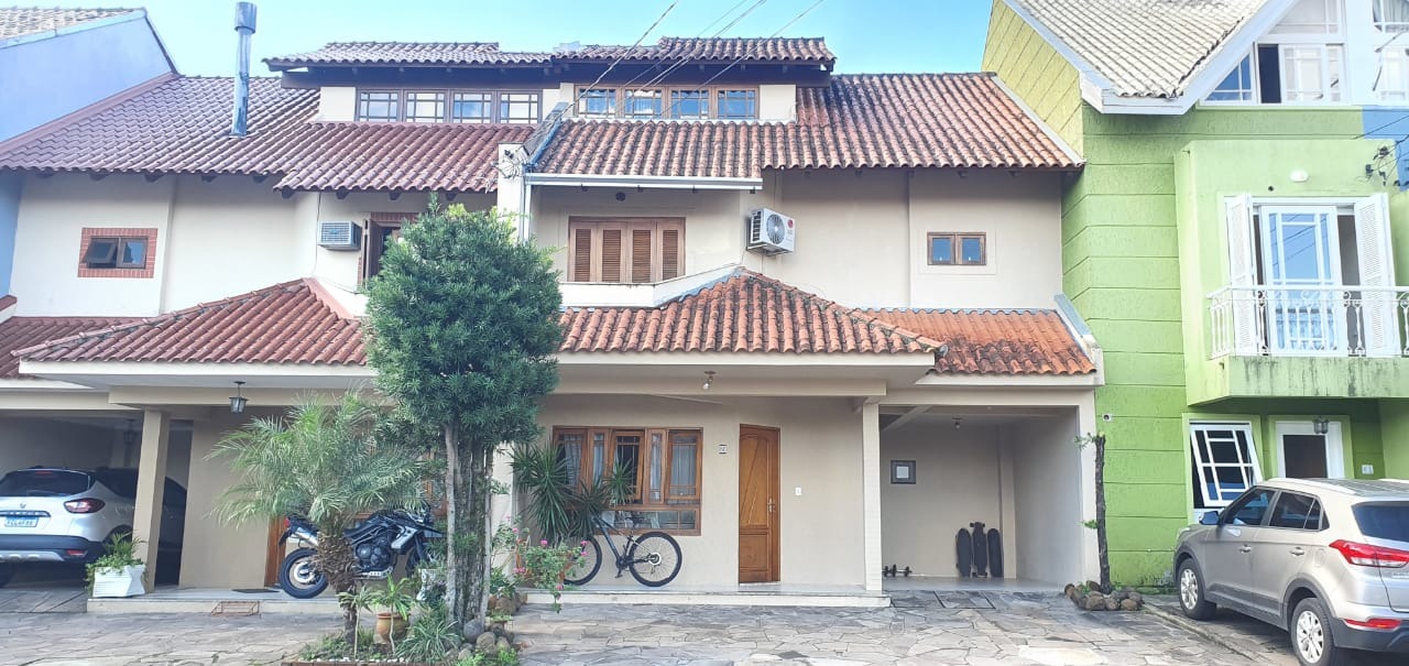 Casa à venda com 201m², 3 quartos, 1 suíte, 2 vagas no bairro Ipanema em Porto Alegre - Foto 2