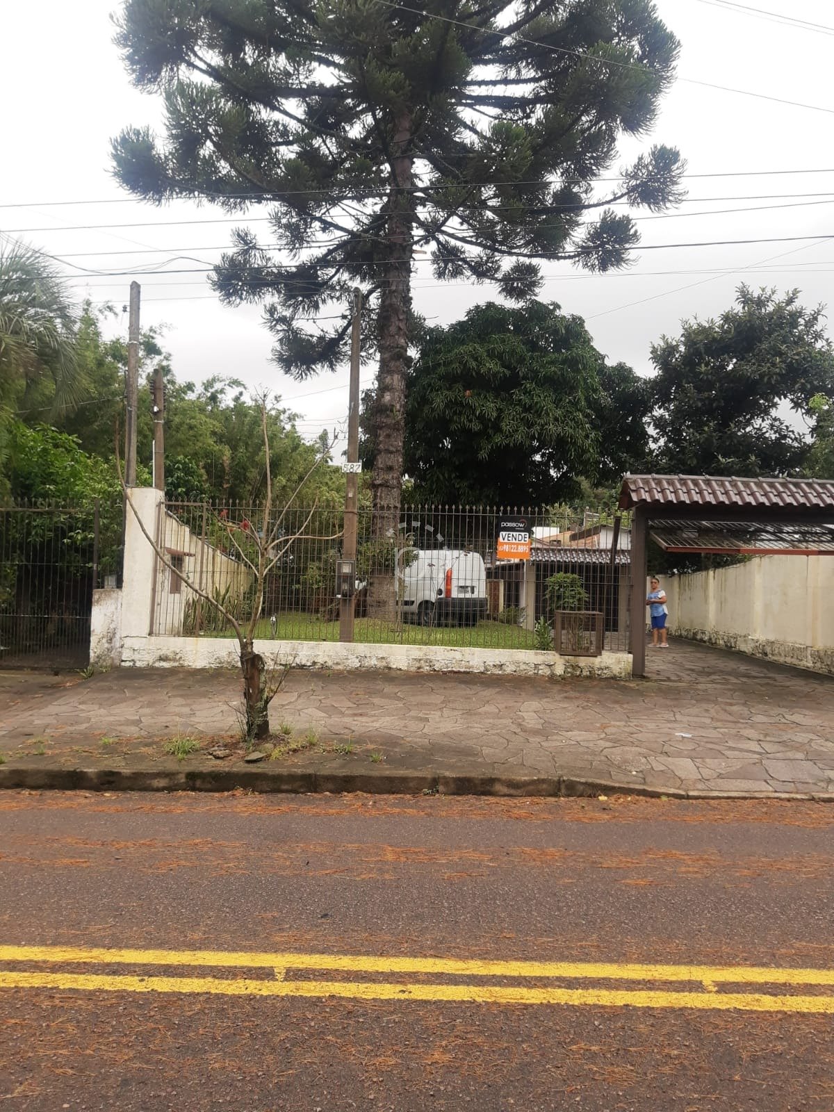 Casa à venda com 312m², 3 quartos, 1 suíte, 3 vagas no bairro Cavalhada em Porto Alegre - Foto 2