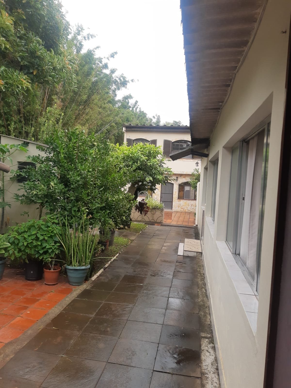 Casa à venda com 312m², 3 quartos, 1 suíte, 3 vagas no bairro Cavalhada em Porto Alegre - Foto 24